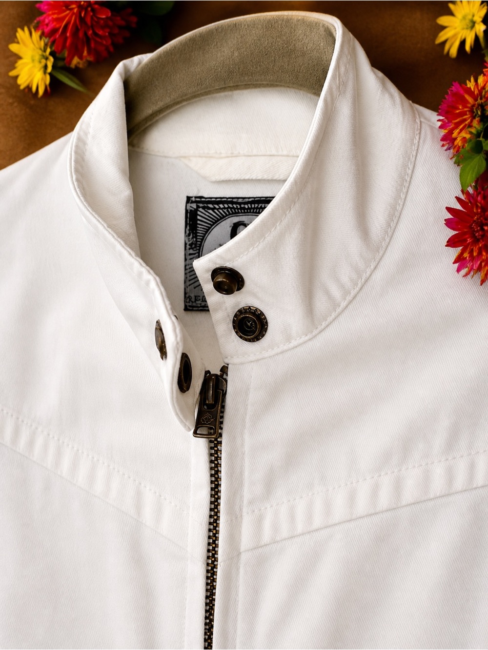 Like New 🌸 VolCom White Jacket - Beach Style Women's White Jacket - Picture 12 of 16